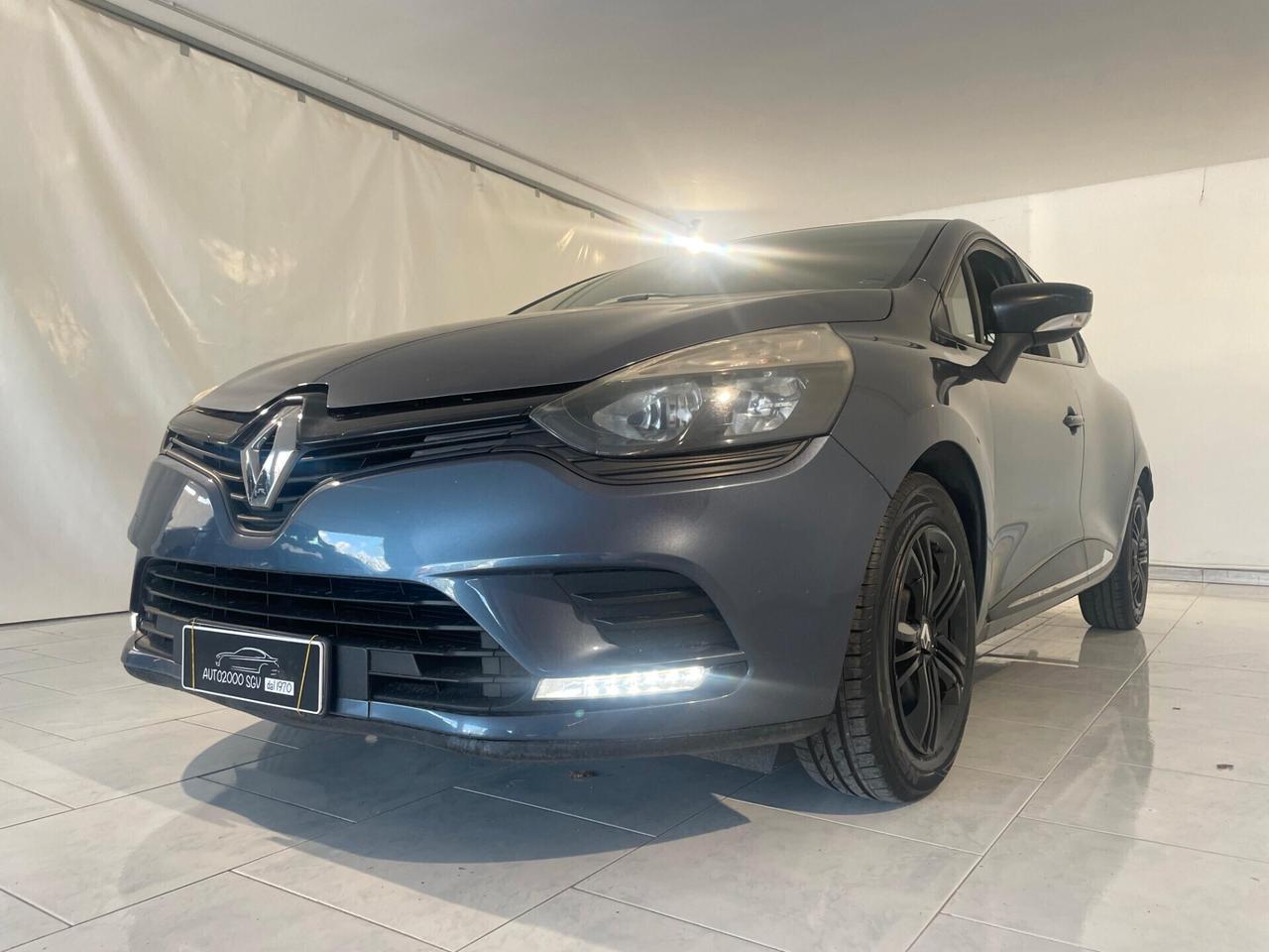 Renault Clio GPL 1.2CC 75CV PER NEOPATENTATI