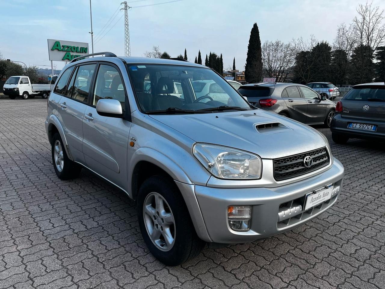 TOYOTA RAV 4 2.0 D-4D 5/P 4X4 SI A NEOPATENTATI