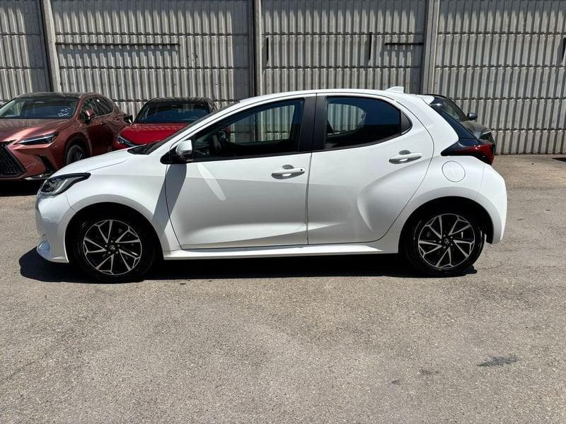 Toyota Yaris Hybrid Trend MY22