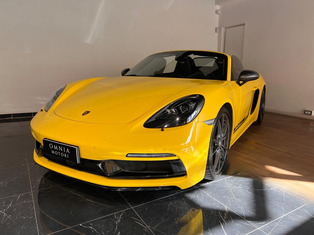 Porsche 718 Spyder Boxster 2.0 T - IVA ESPOSTA BOOK SERVICE