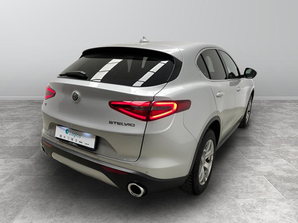ALFA ROMEO Stelvio 2017 - Stelvio 2.2 t Executive Q4 210cv auto my19
