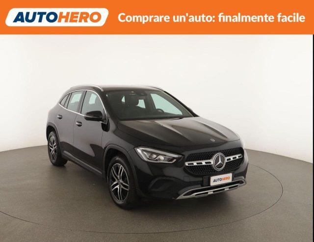 MERCEDES-BENZ GLA 200 d Automatic Premium