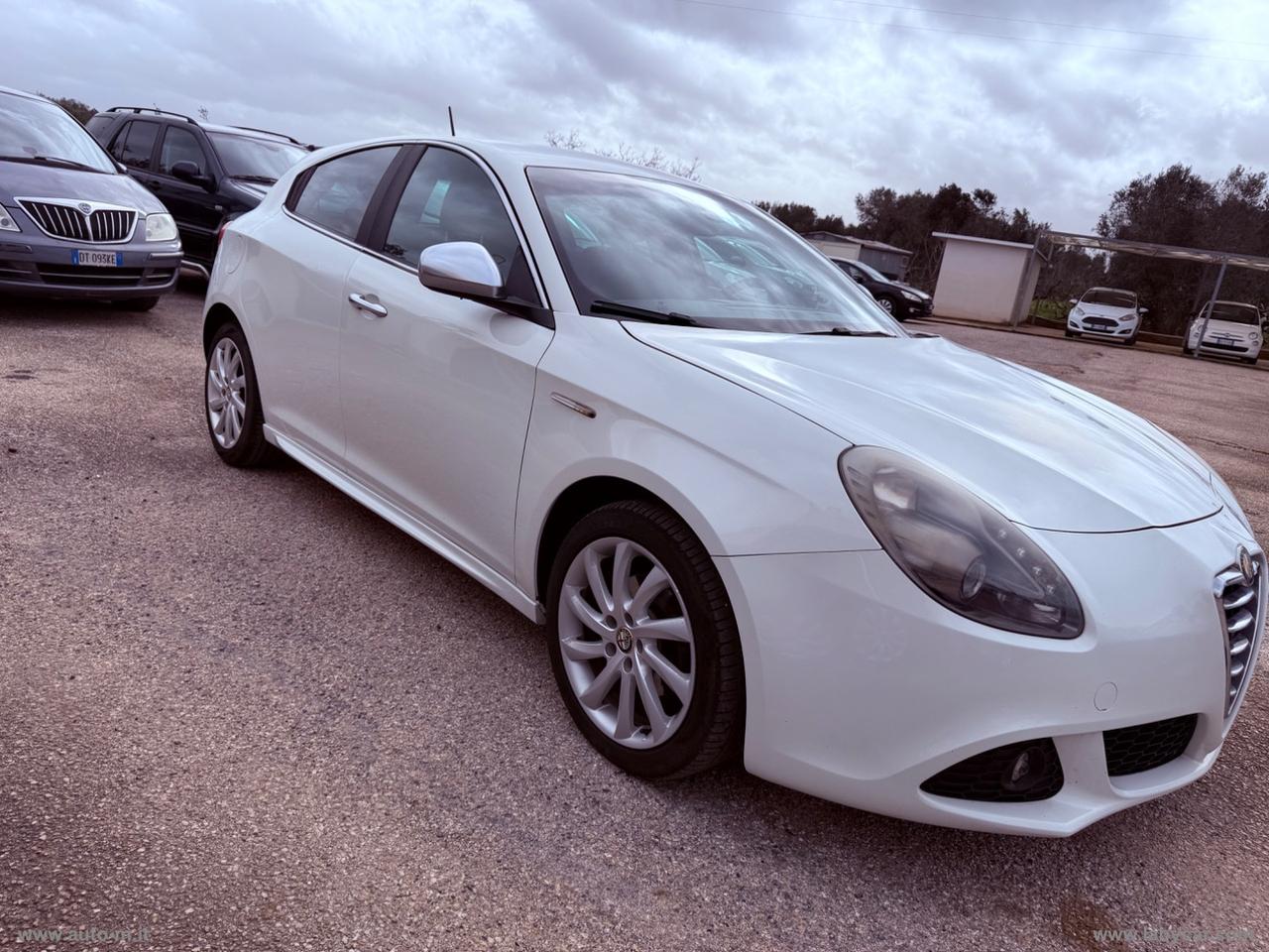 ALFA ROMEO Giulietta 1.6 JTDm-2 105 CV Distinctive