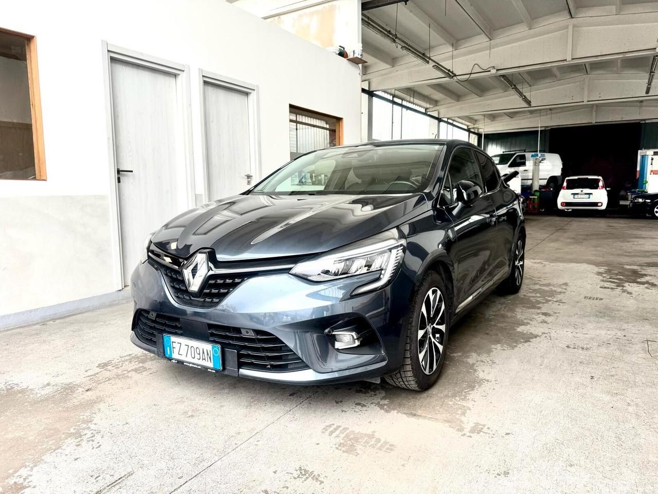 Renault Clio TCe 130 CV EDC FAP 5 porte Intens