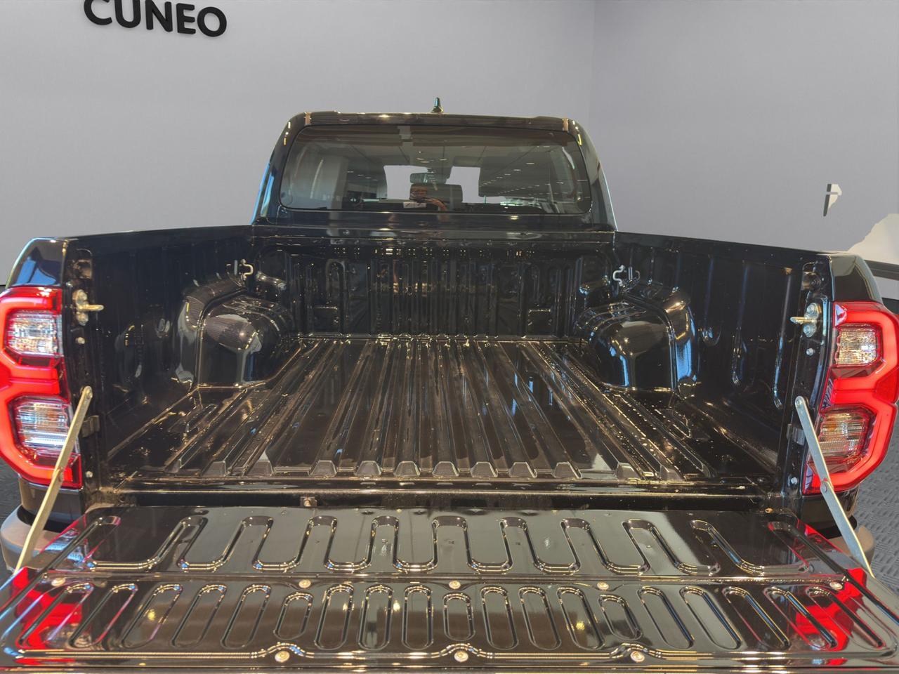Toyota Hilux - MY25 Double Cab Executive 48V 2.8D