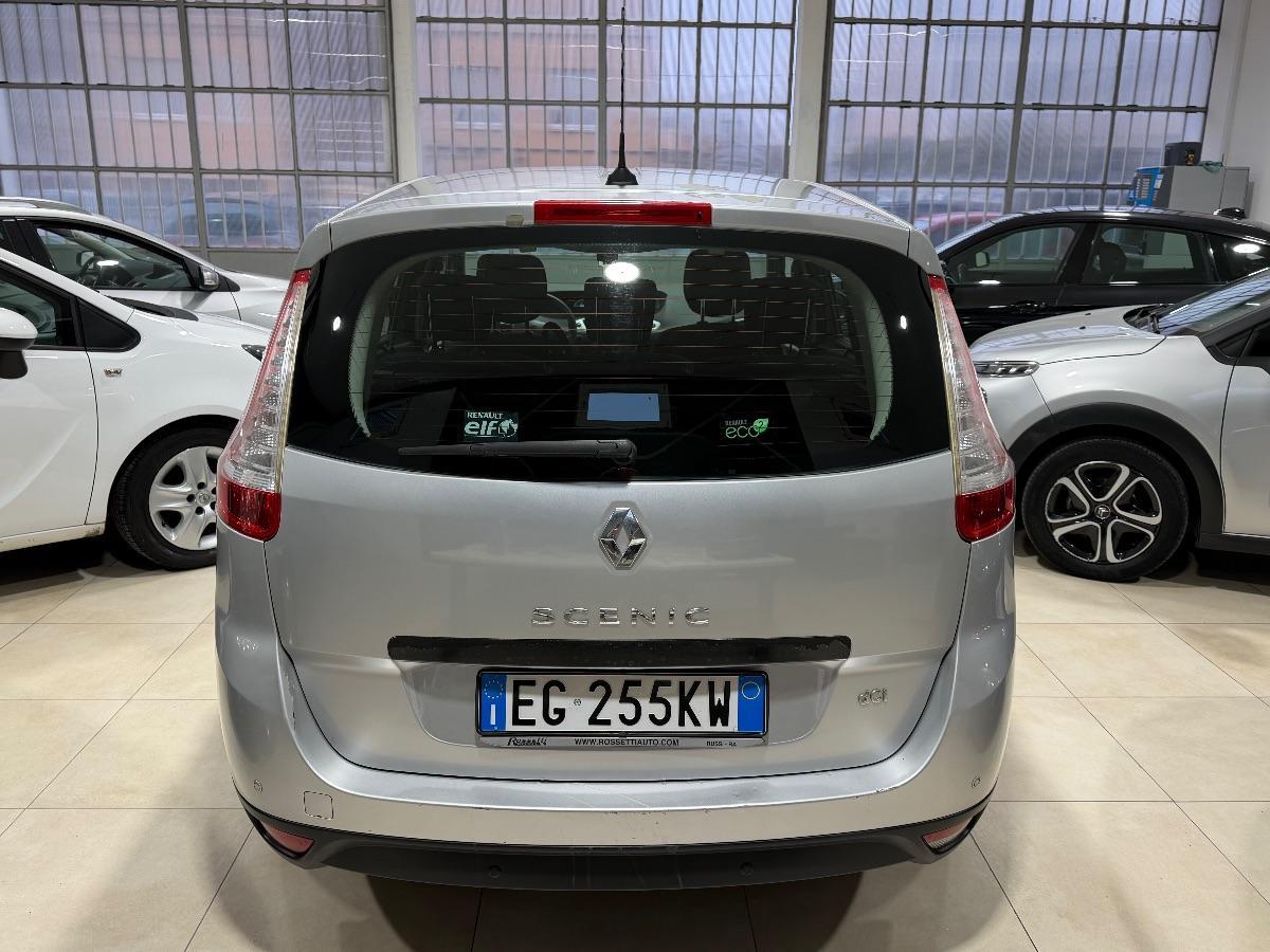 RENAULT - Scénic X-Mod - 1.5 dCi 110CV Luxe. 7P