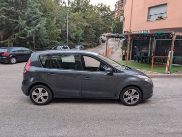 Renault Scenic Scénic X-Mod 1.5 dCi 110CV Luxe