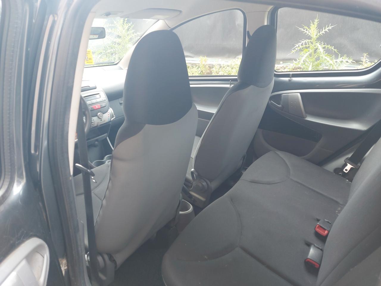 Toyota Aygo 1.0 benz 5 porte 2011