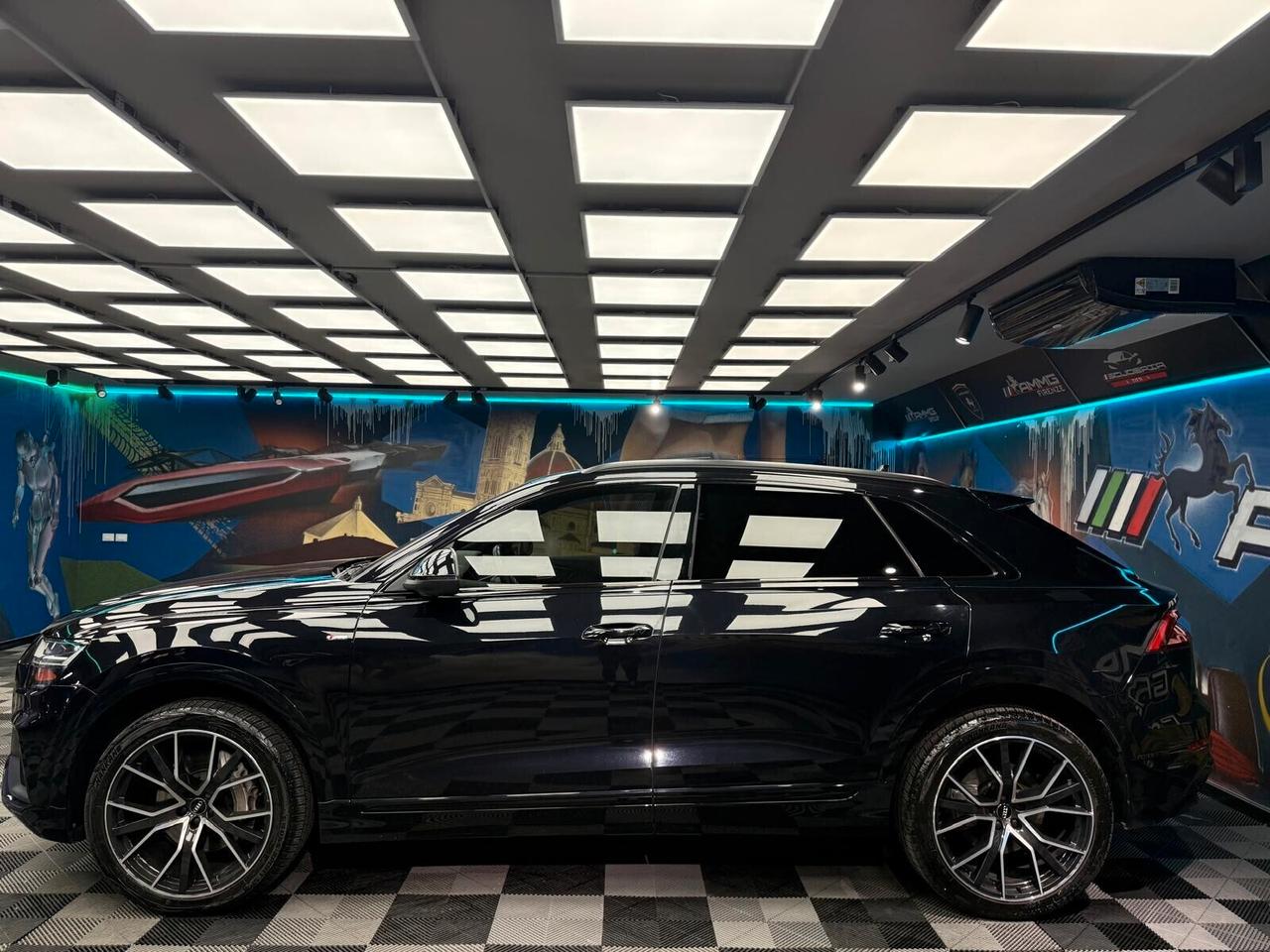 Audi Q8 55 TFSI quattro tiptronic S line EDITION (413)