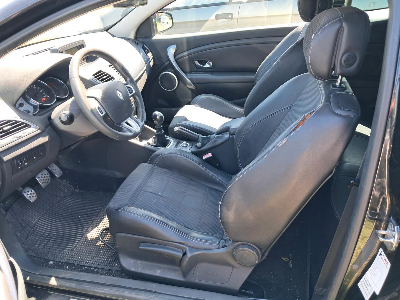 Renault Megane Mégane Coupé 1.5 dCi 110CV GT Line