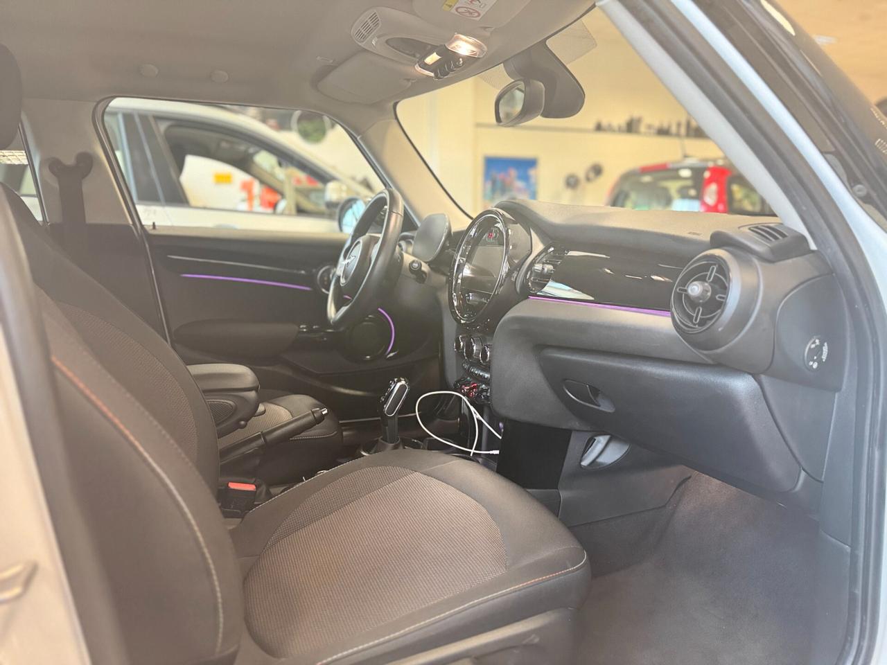 Mini 1.5 Cooper Resolute