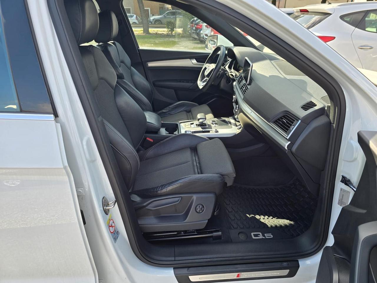 Audi Q5 40 TDI quattro S tronic line plus