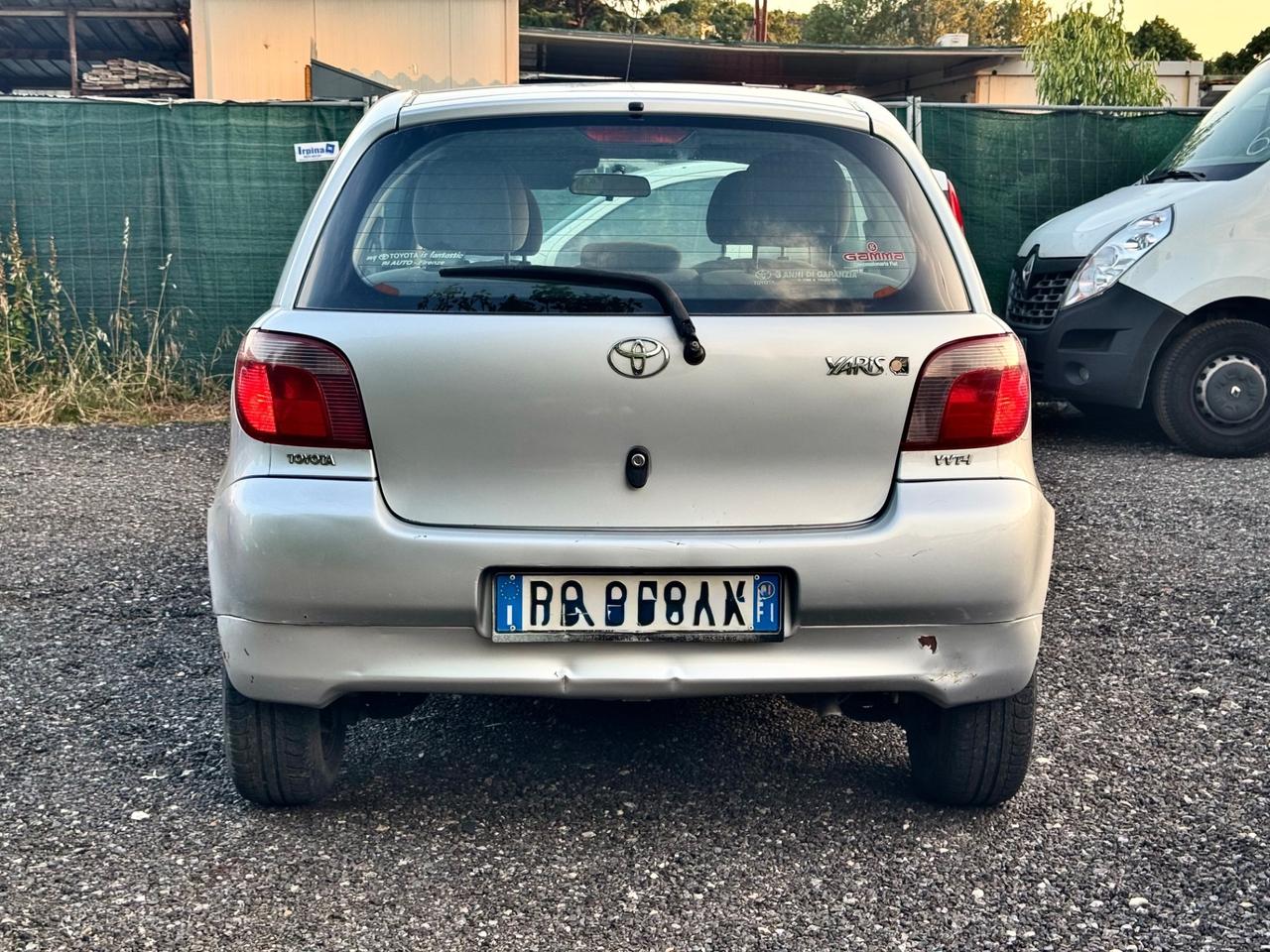 Toyota Yaris 1.0i 3 porte benzina 68cv Neopatentati 2001