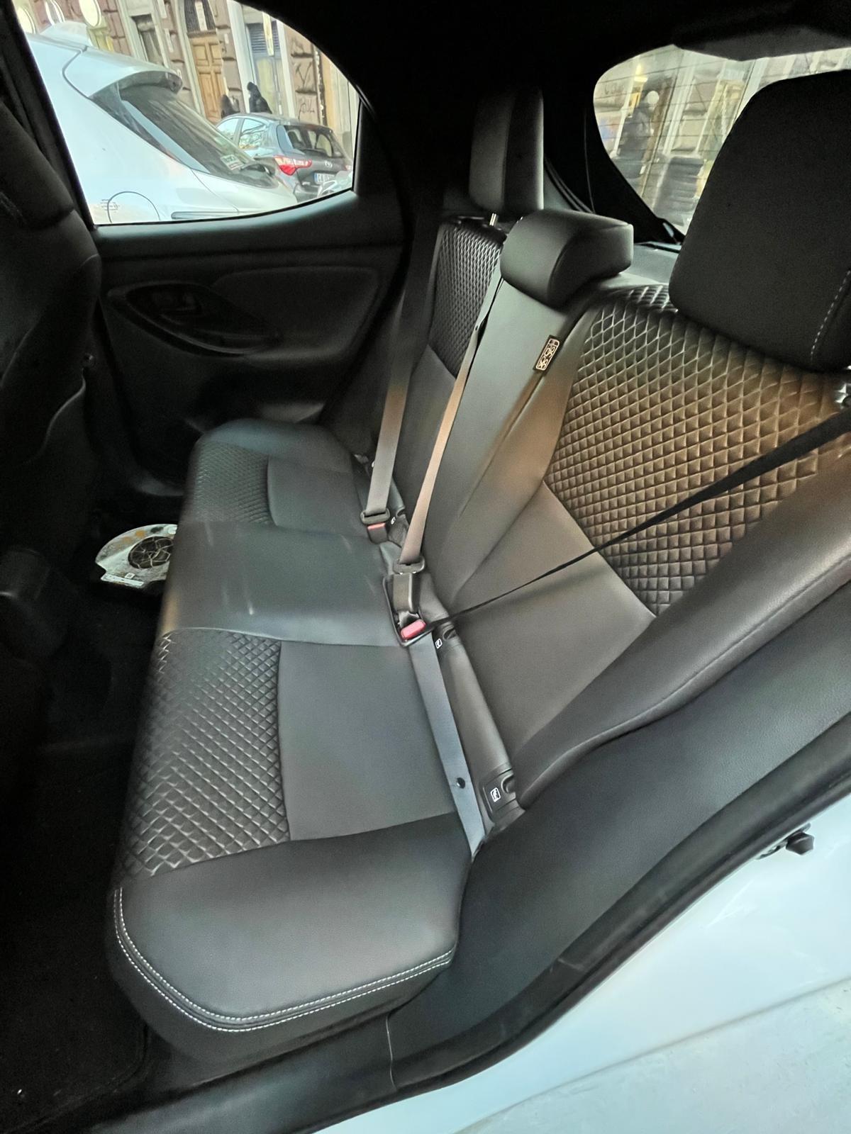 Toyota Yaris 1.5 Hybrid 5 porte Lounge