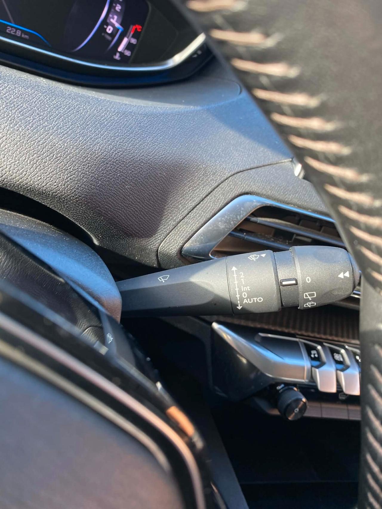 PEUGEOT 3008 1.5 131cv Allure Pack