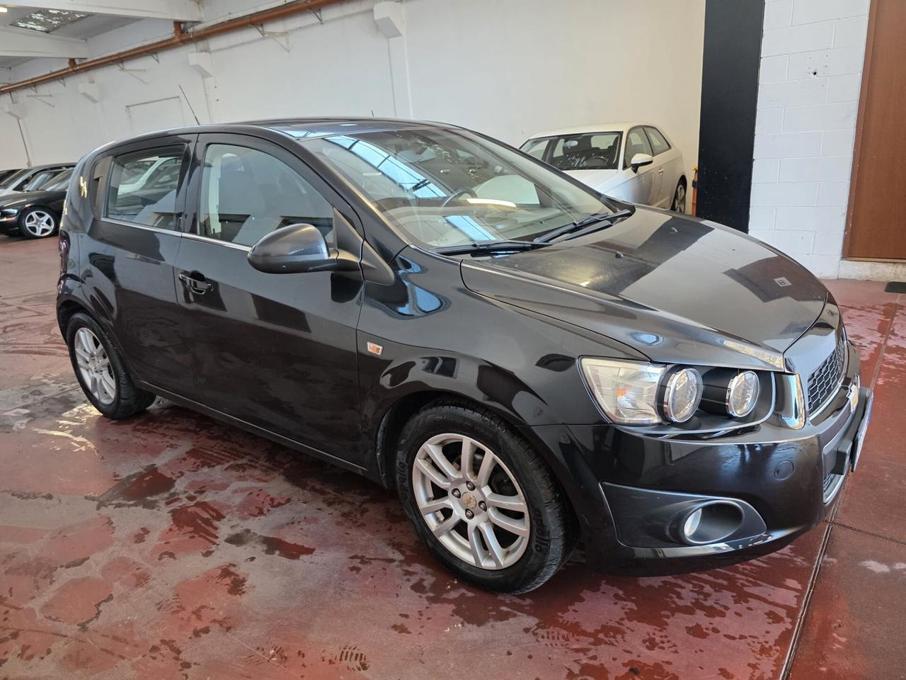 Chevrolet Aveo 1.4 100CV aut. 5 porte LTZ cambio automatico neopat