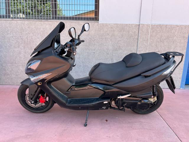 KYMCO X-Town 300i ABS BLACK EDITION