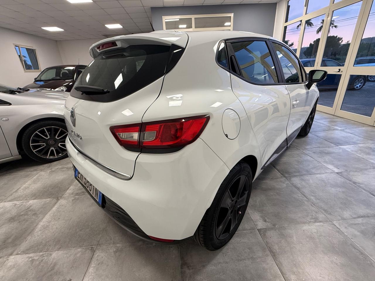 Renault Clio 1.2 16V 5 porte Expression
