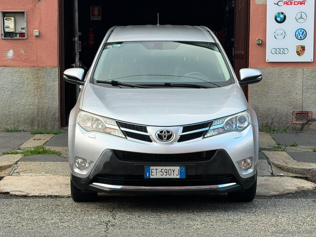 TOYOTA RAV4 2.0 D-4D 4WD