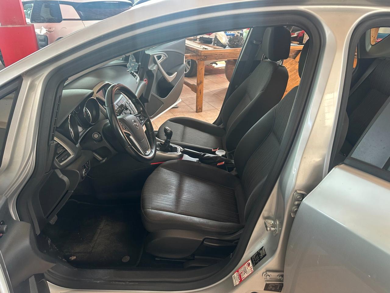 Opel Astra 1.4 Turbo 140CV 5 porte Cosmo