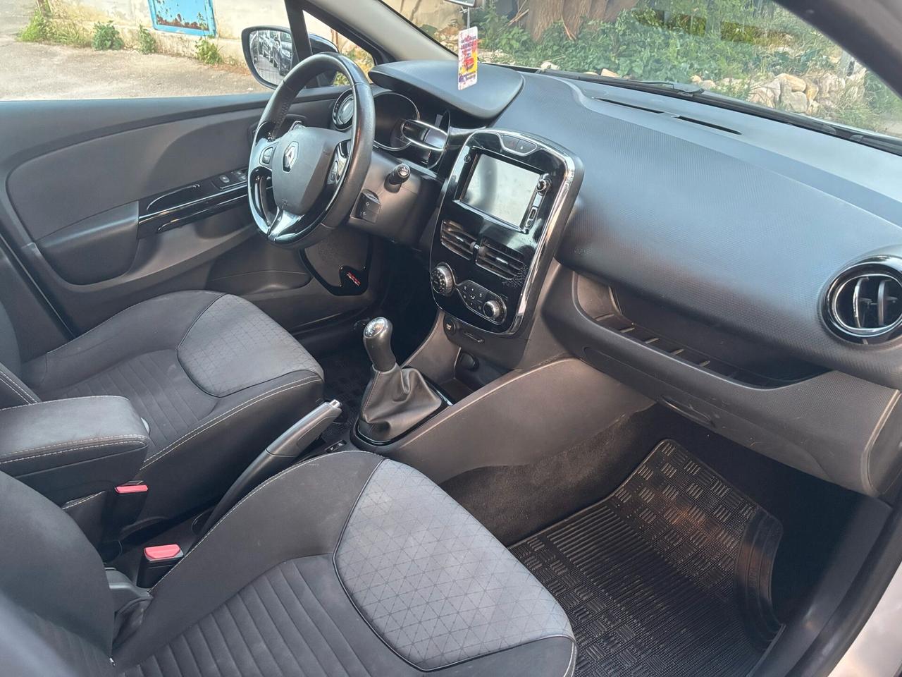 RENAULT CLIO 0.9 TCe SPORTOUR SW - 2013
