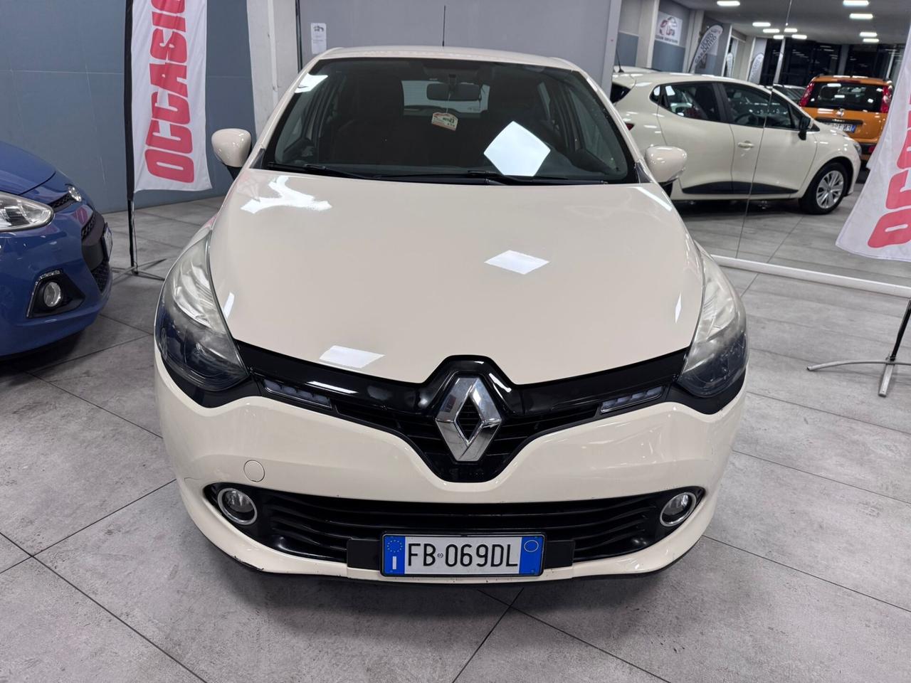 Renault Clio 1.2 75CV 5 porte Live Ok Neopatentati