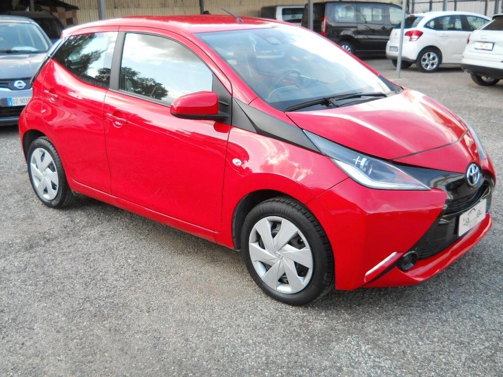 Toyota Aygo 1.0 VVT-i 72 CV 5 porte x-cool navi plus