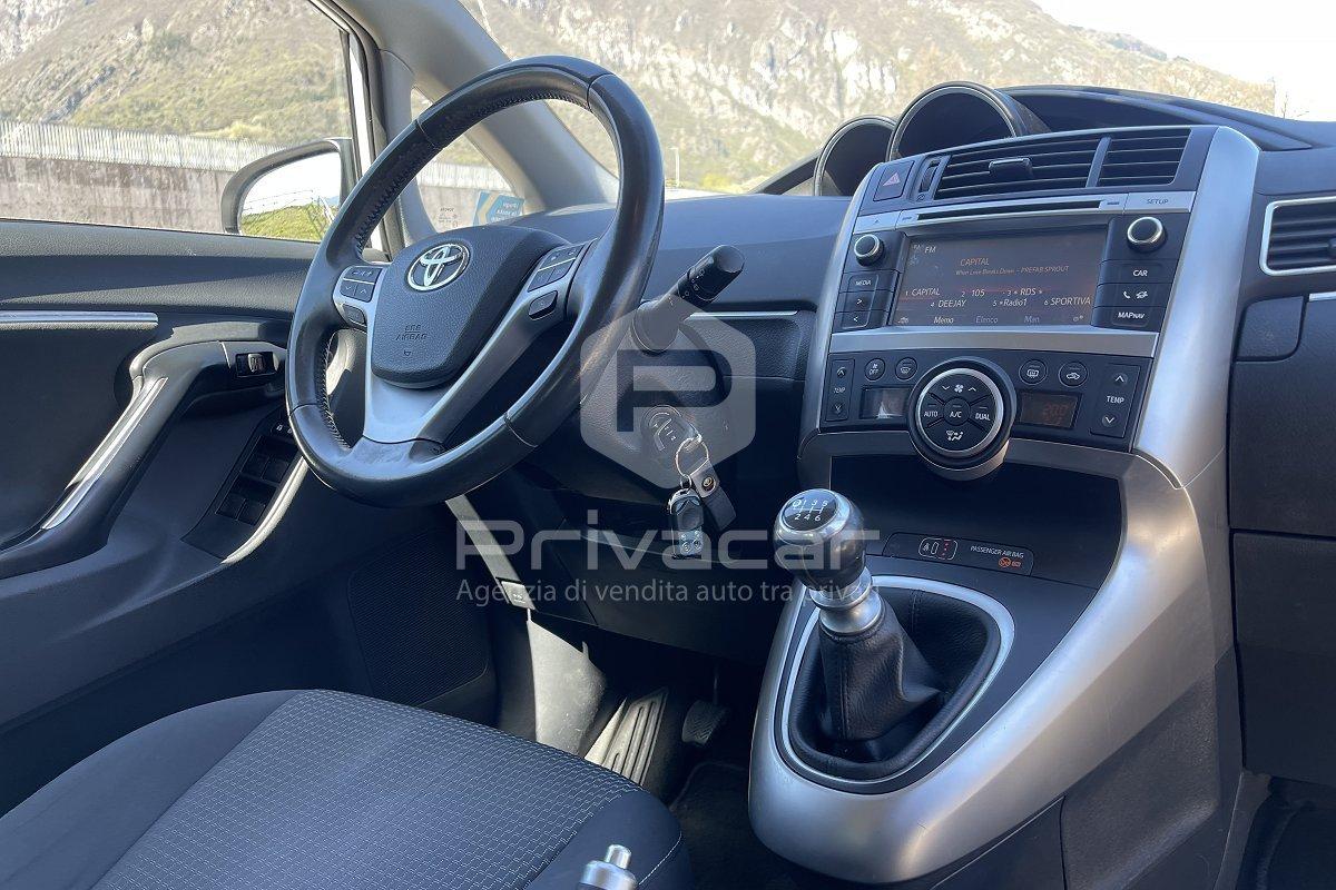 TOYOTA Verso 1.6 D-4D Active