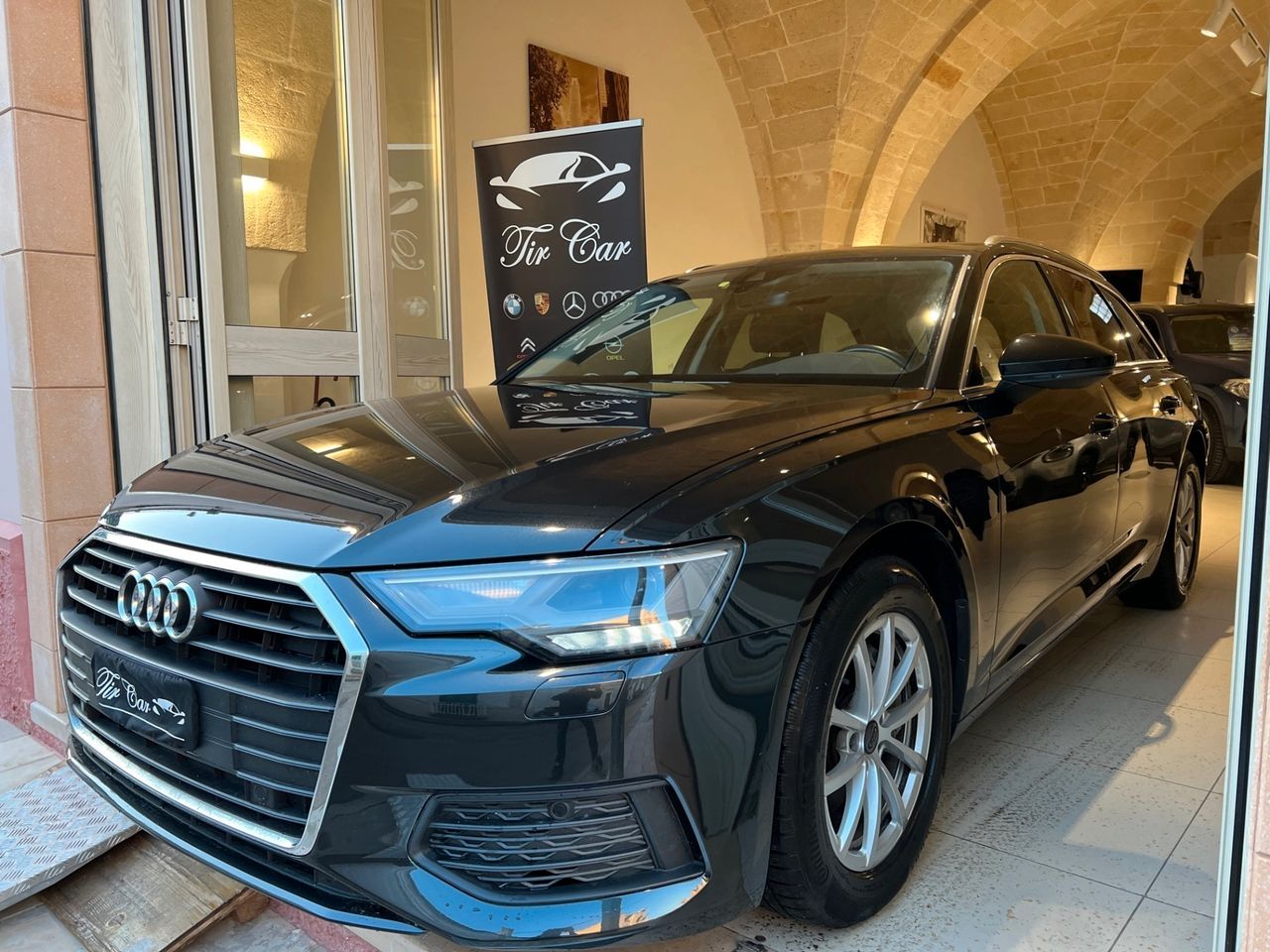 AUDI A6 2.0 TDI 40 NEW MODEL NAVI XENO PARK 2019