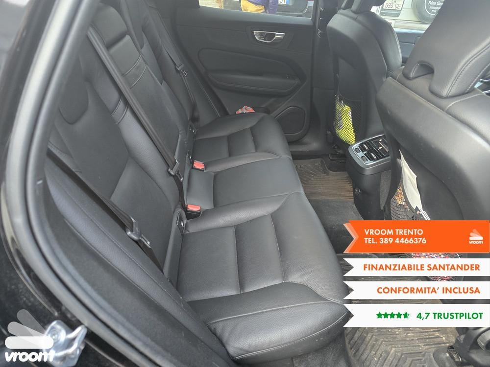 VOLVO XC60 (2017-->) XC60 B4 (d) AWD Geartronic...