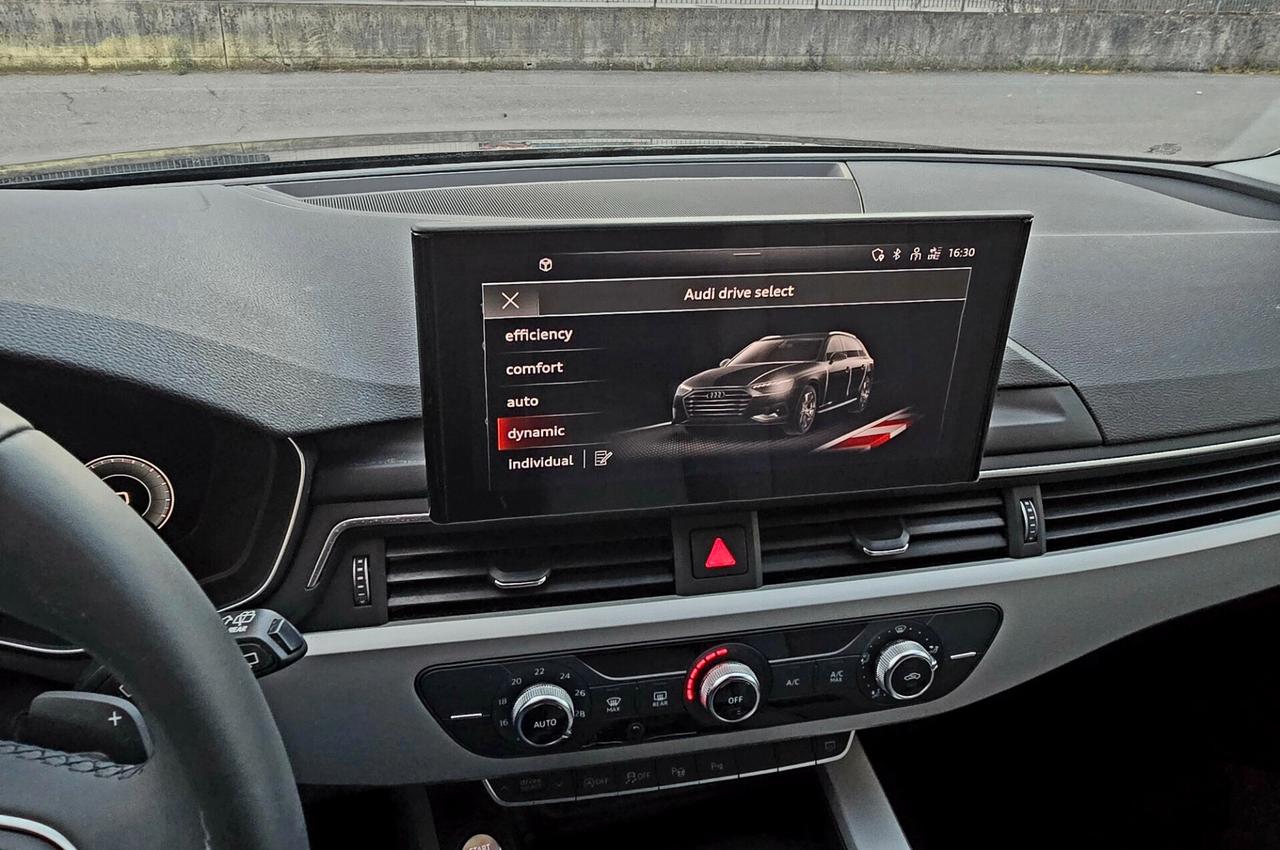 Audi A4 Avant 35 TDI/163 CV S tronic virtual cockpit