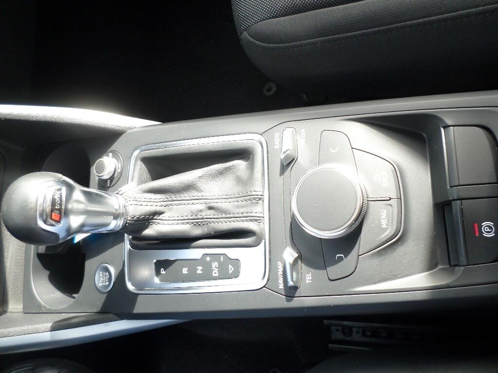 Audi Q2 30 TDI S tronic Business