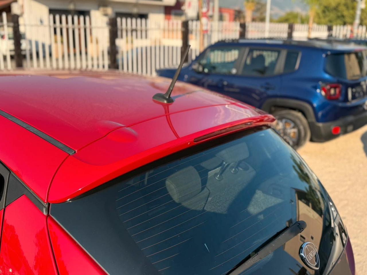 Lancia Ypsilon 1.0 Hybrid UnYca 2022