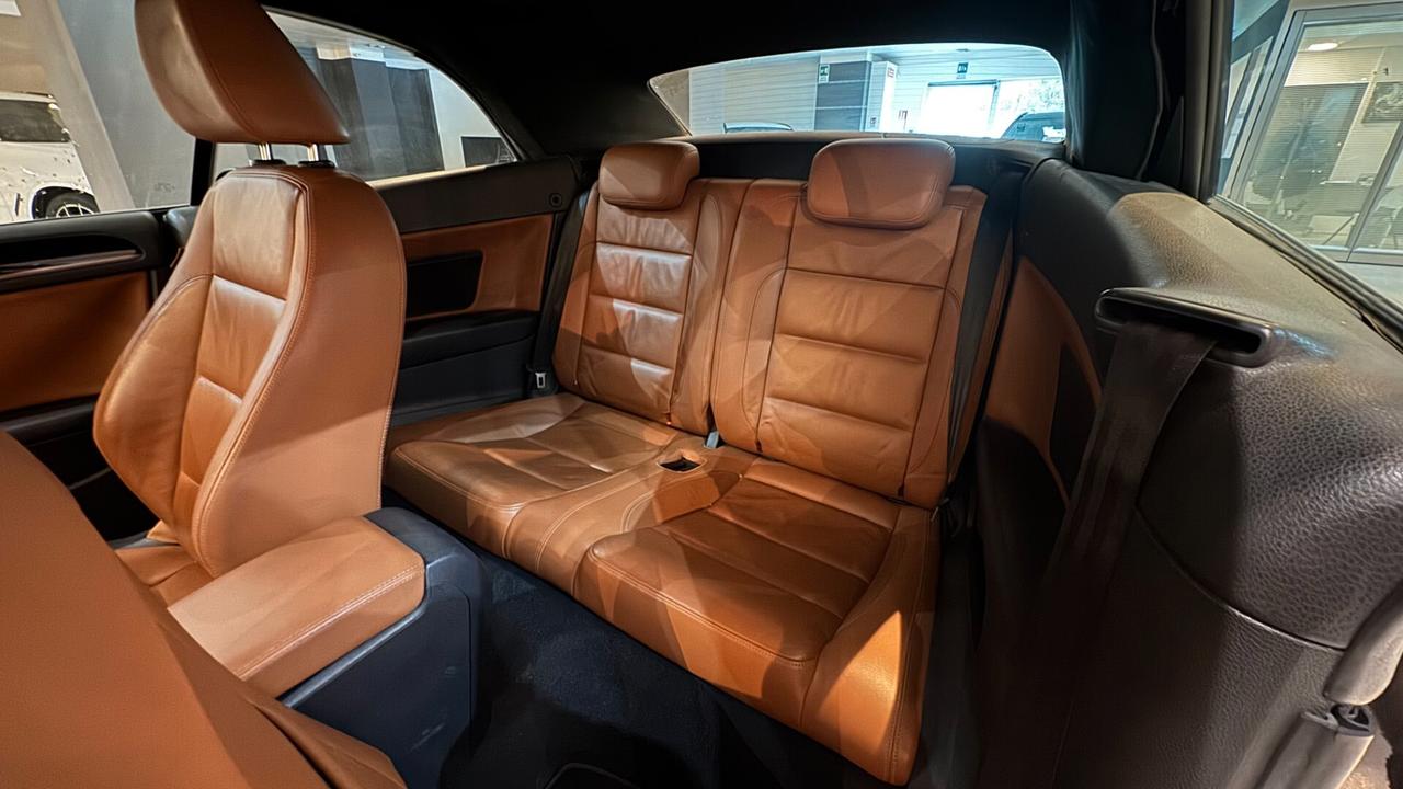 Volkswagen Golf Cabrio 1.6 TDI 105CV - 2012