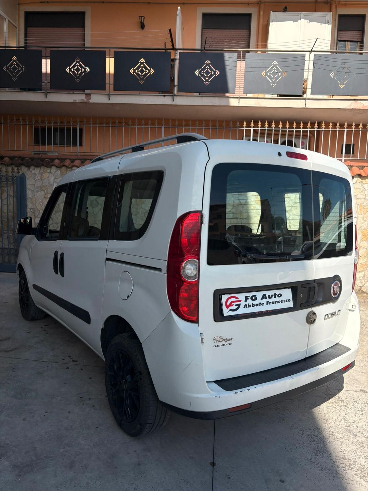 Fiat Doblò 1.6 MJT 16V 90CV Dualogic Emotion AUTOMATICO