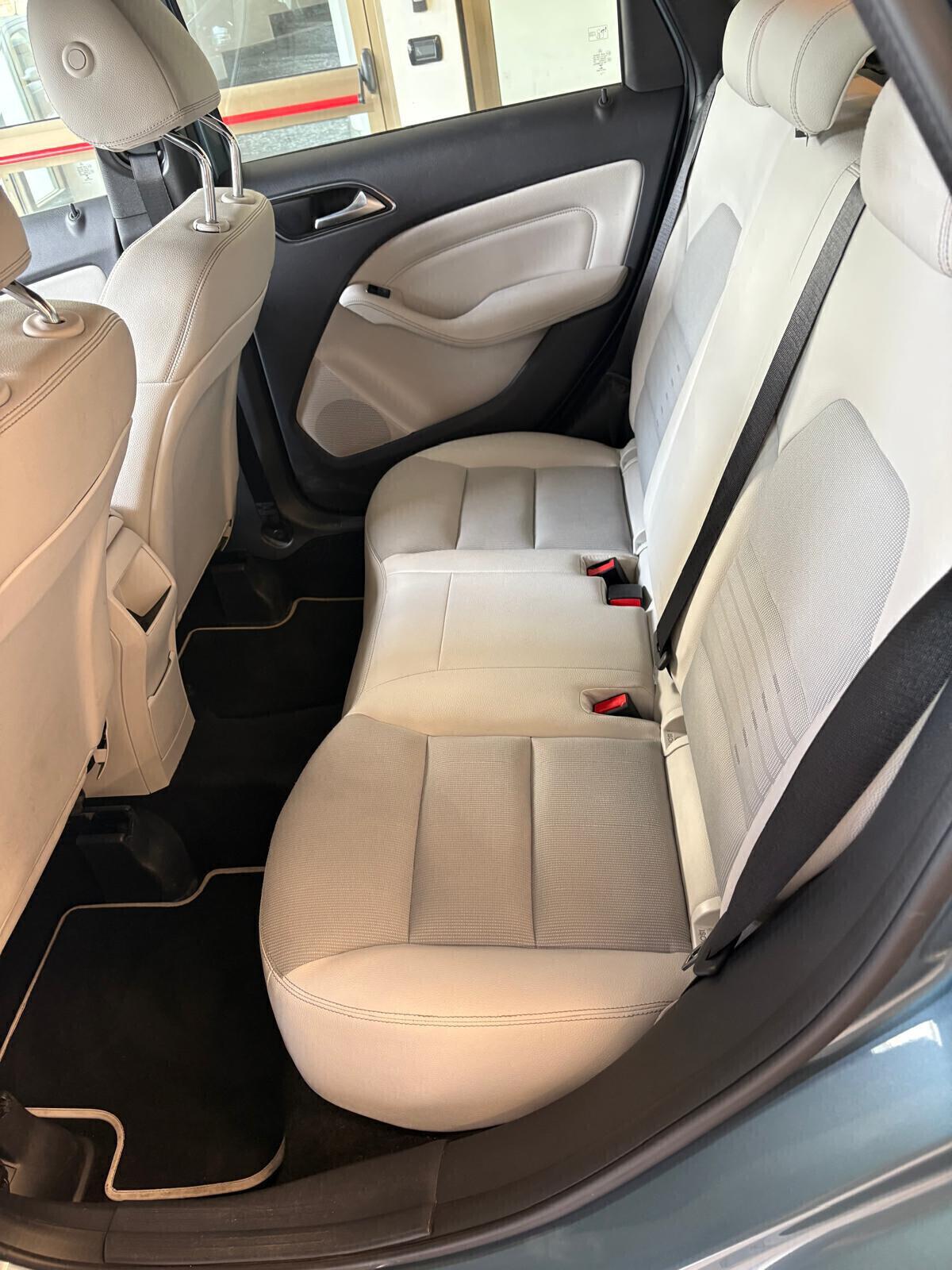 Mercedes-benz B 200 d Automatic 4Matic Premium