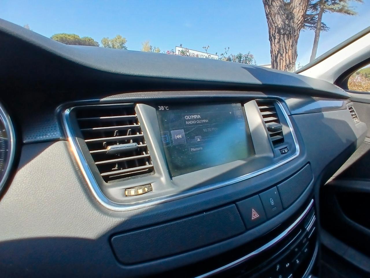 Peugeot 508 BlueHDi 180 EAT6 S&S SW Allure