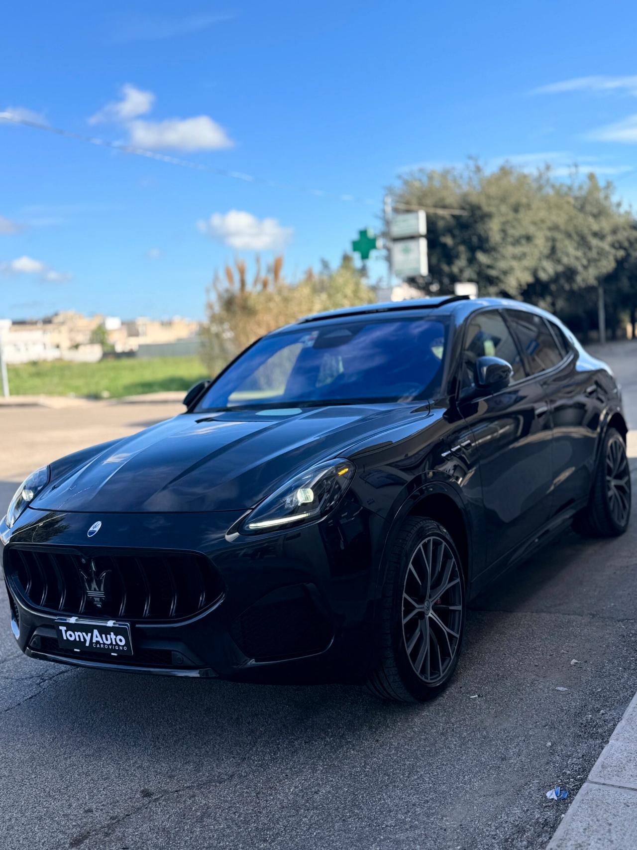 Maserati Grecale MHEV BENZINA/ELETTRICA 330 CV Modena TETTO APRIBILE,TELECAMERA 360,APPLE CARPLAY,NAVI