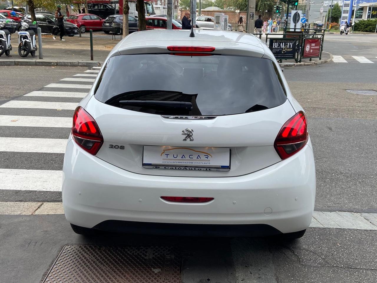 Peugeot 208 Black Line 1.2 PureTech 82 #50393