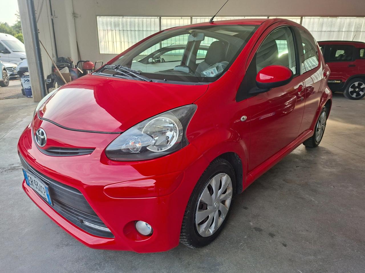 Toyota Aygo 1.0 12V VVT-i 5 porte Active Connect