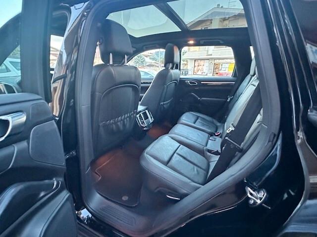 Porsche Cayenne 3.0 Diesel IVA ESPOSTA service Porsche Uni pro.