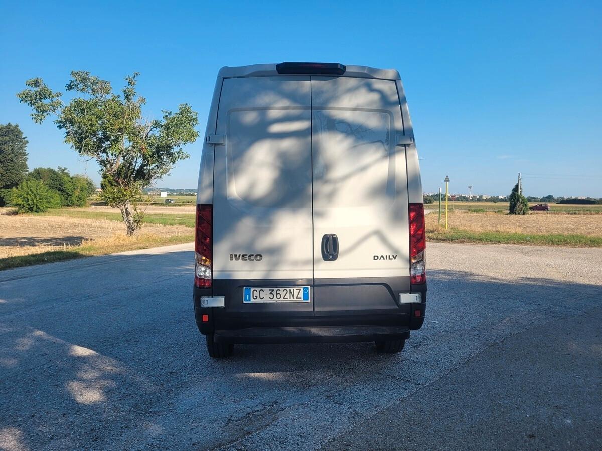 IVECO DAILY 35S12 V 3520 H2 FP