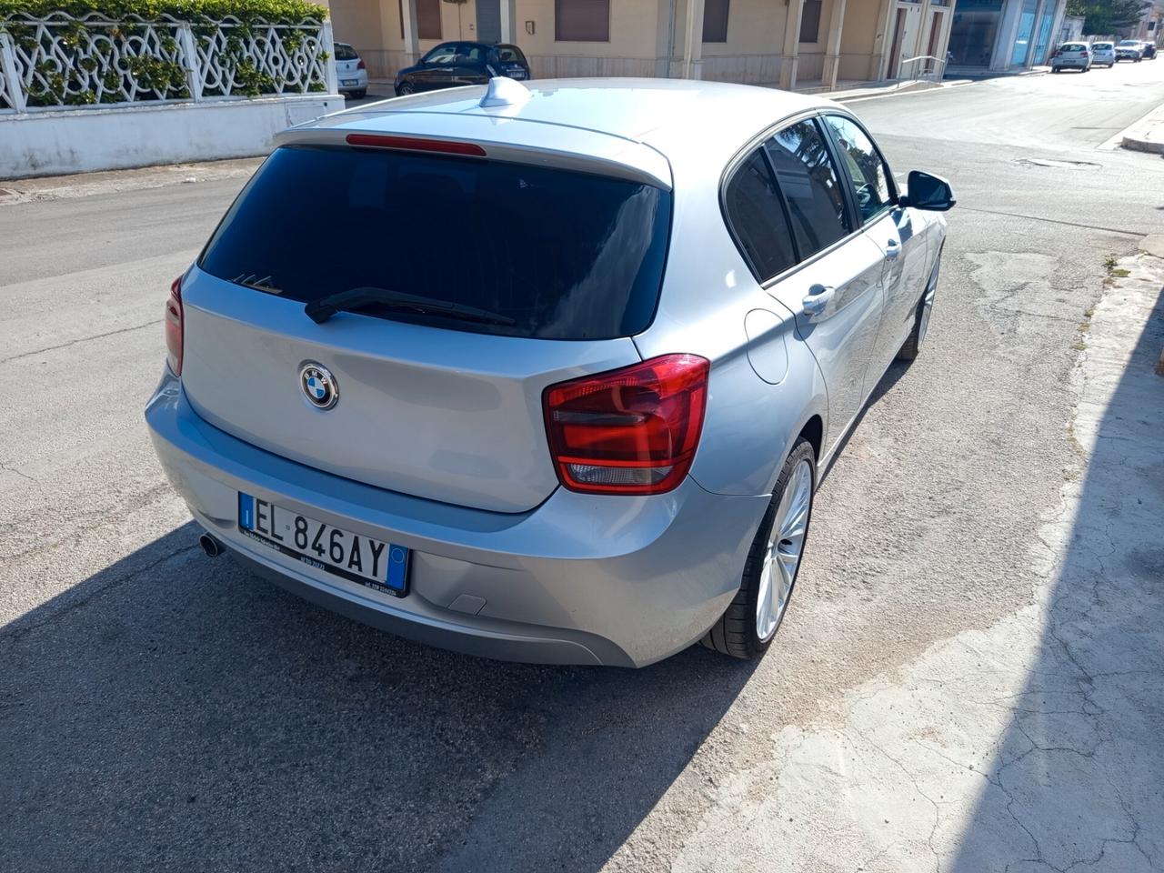 Bmw 116d 5p. Urban
