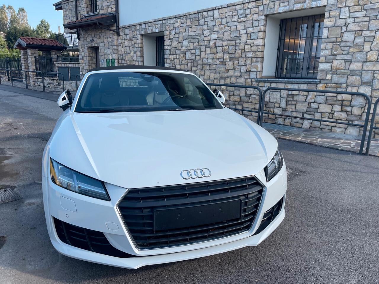 Audi TT Roadster 1.8 TFSI S tronic