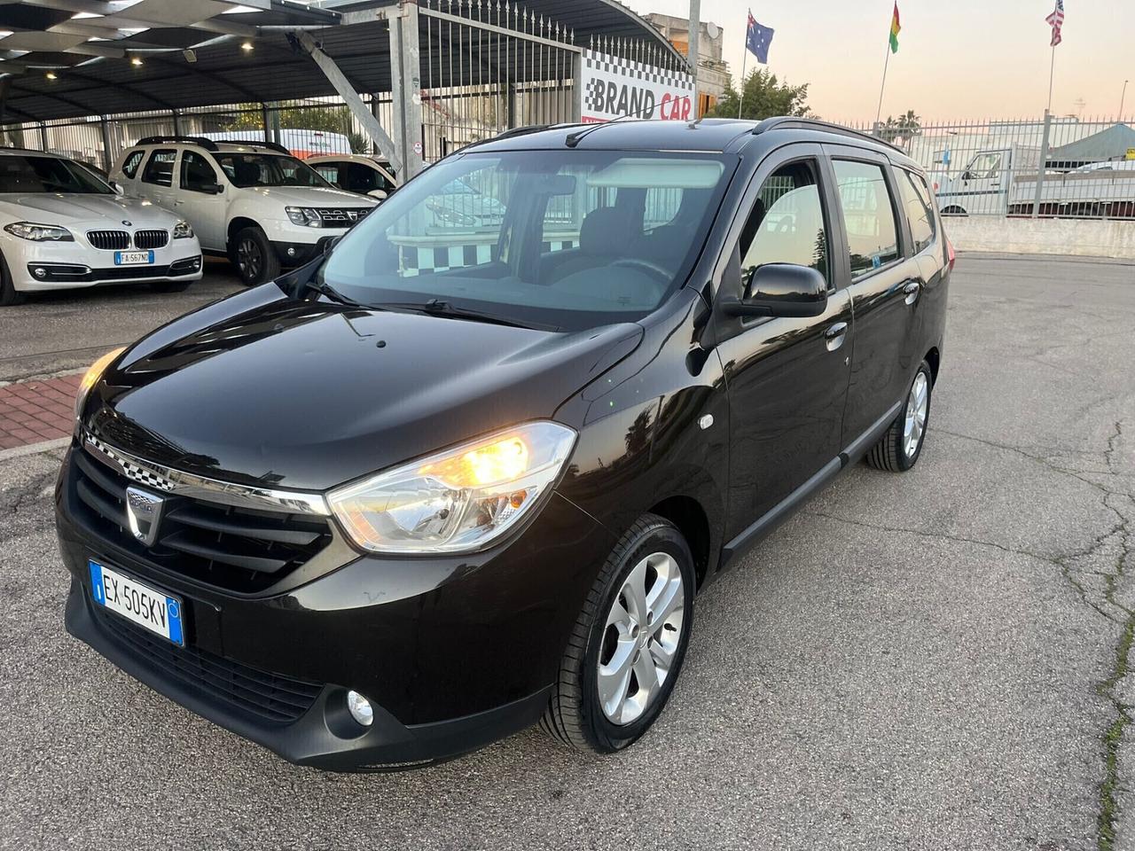 Dacia Lodgy 1.5 dCi Lauréate Gancio traino Unipro 2014