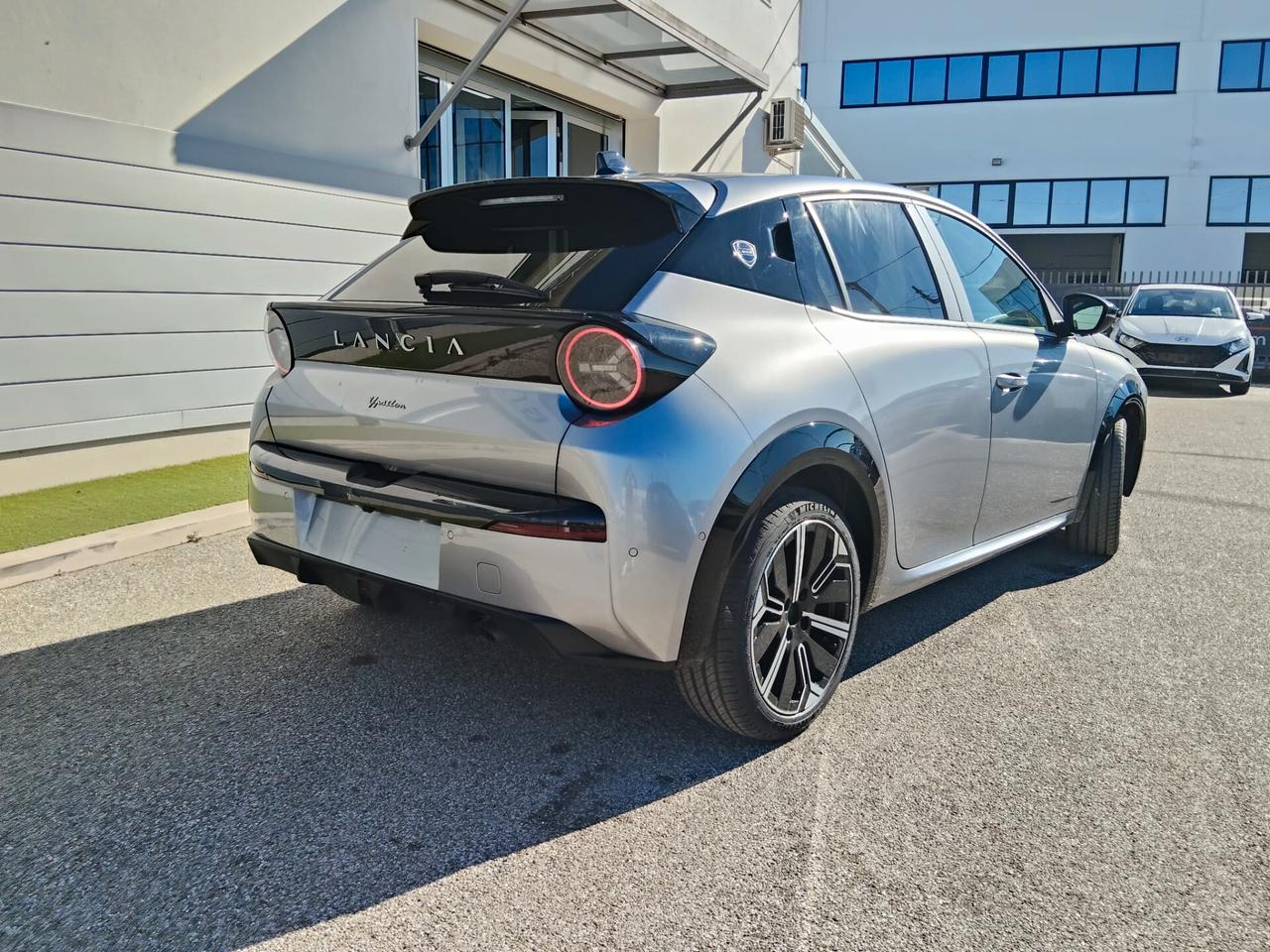 Lancia Ypsilon New Hybrid 1.2 110cv