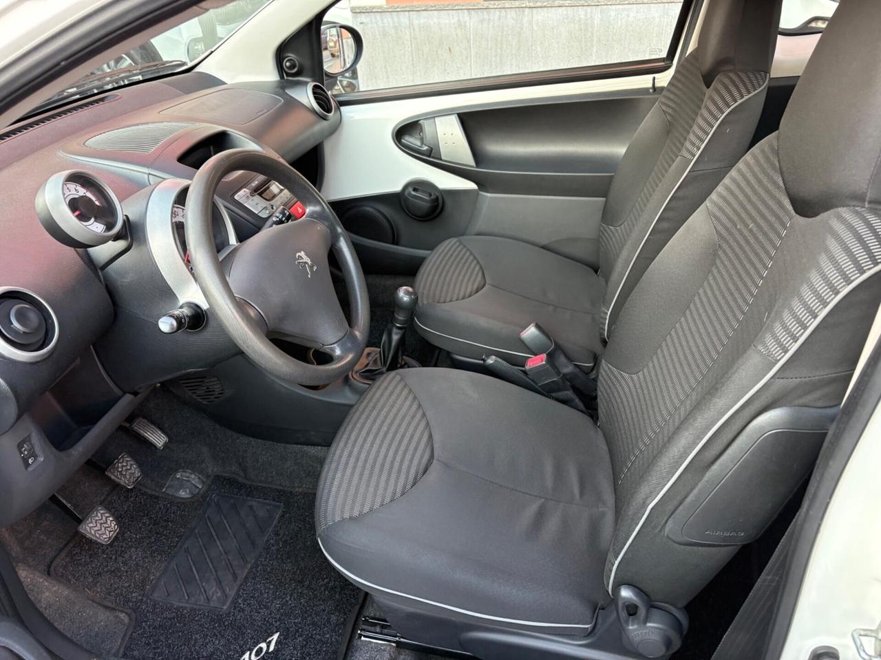 Peugeot 107 1.0 68CV 3p. 2012