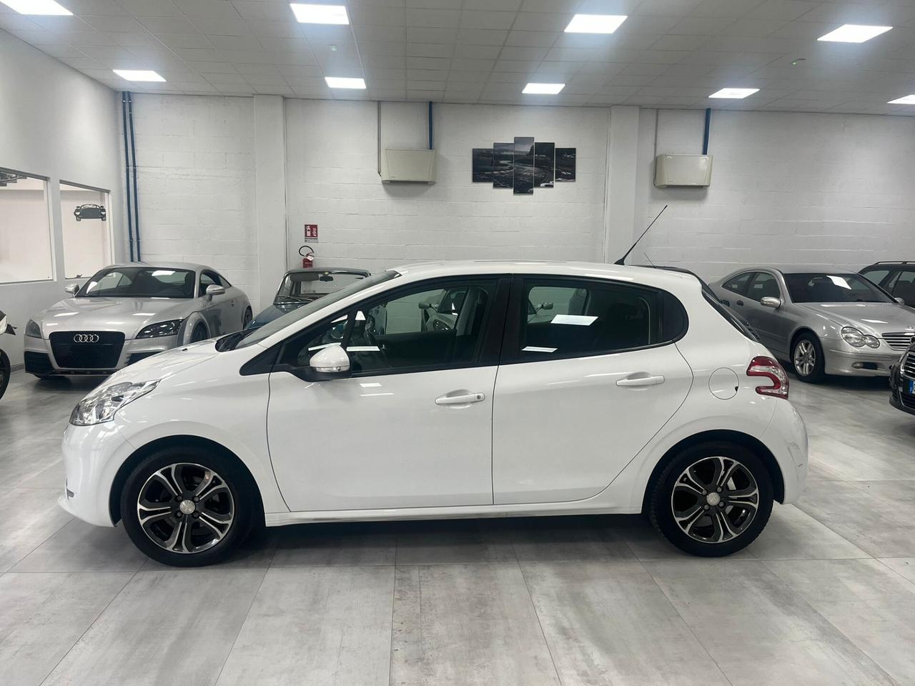 Peugeot 208 5p 1.2 puretech