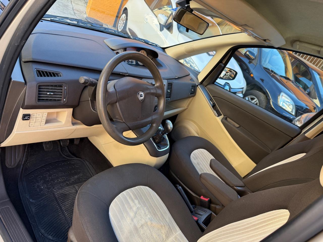 Lancia MUSA 1.4 16V Platino Plus GPL