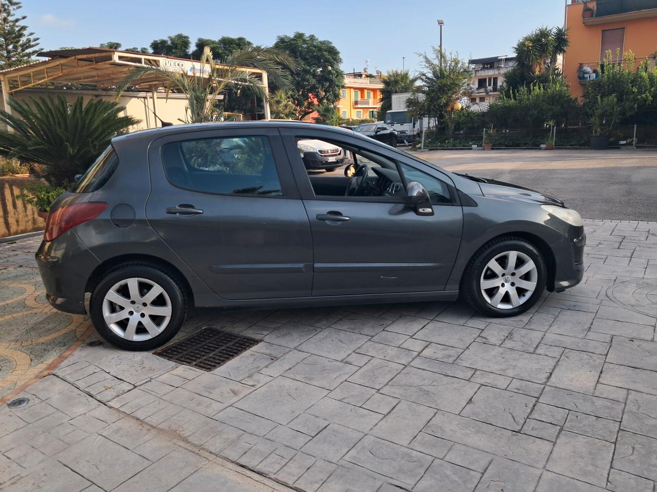 Peugeot 308 1.6 HDi 110CV 5p. Premium (6 Marce)
